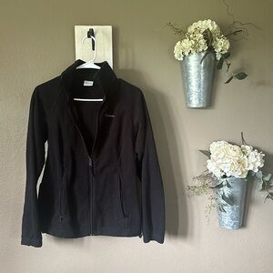 Black Colombia fleece size small